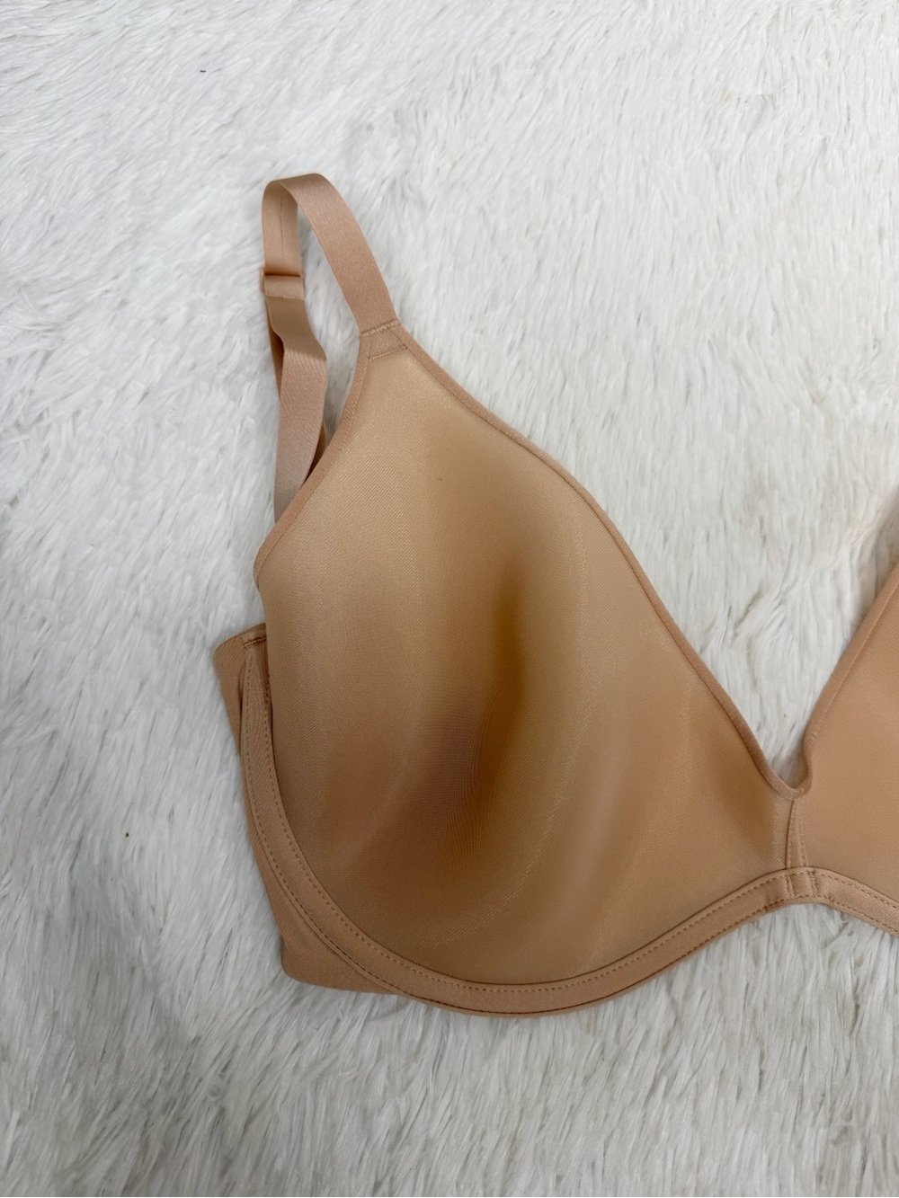 SKIMS / tan nude plunge t-shirt bra / 32H - Picture 3 of 5